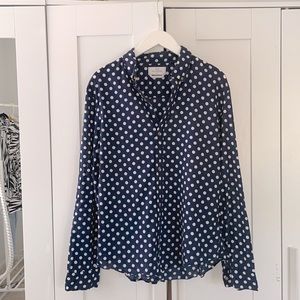 Men’s navy polka dot shirt